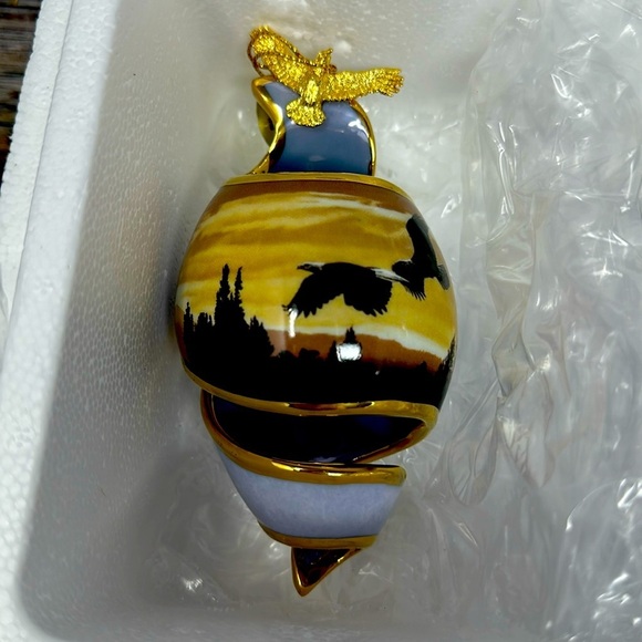 2nd Issue in the On Eagles Wings Heirloom Porcelain Bradford Exchange Ornaments‌ - Picture 1 of 10